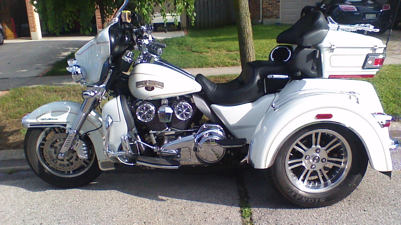 Name:  2013 Harley Trike with Love-Jugs fans.JPG
Views: 4110
Size:  229.9 KB