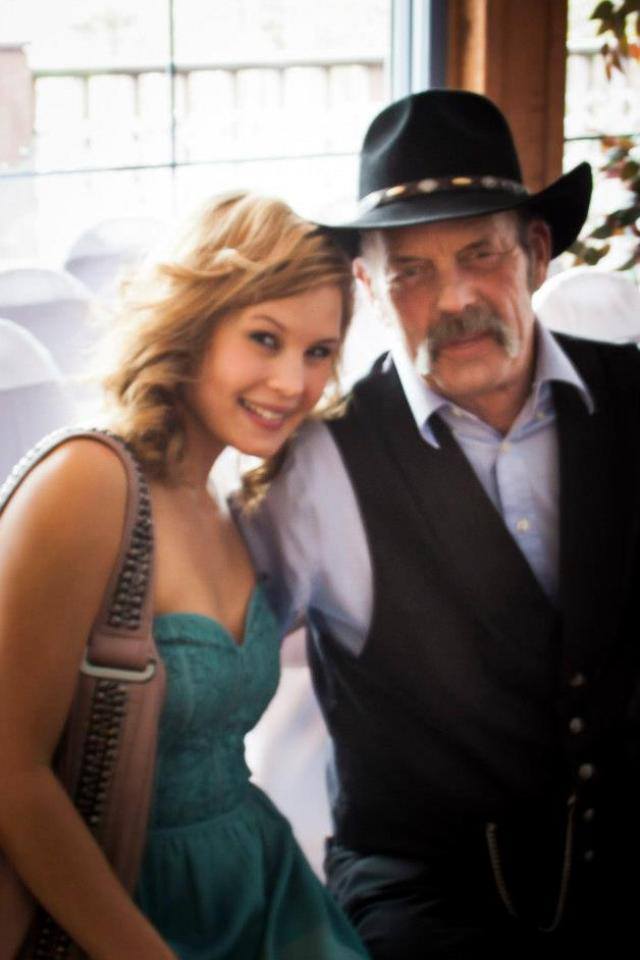 Name:  Dad and Chelsea- Jennys wedding- Canada 2013.jpg
Views: 212
Size:  45.5 KB