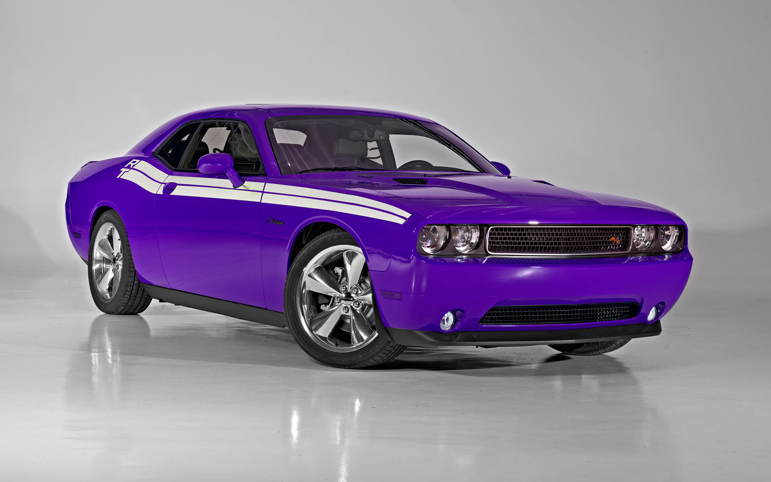 Name:  2013-Dodge-Challenger-RT-Plum-Crazy-Front.jpg
Views: 237
Size:  151.0 KB