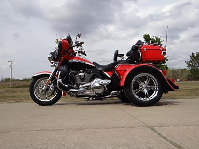 Click image for larger version. 

Name:	2012_Harley_Davidson_FLH_Ultra_Classic_Voyager_Trike_Kit_2.JPG 
Views:	1068 
Size:	262.3 KB 
ID:	51819